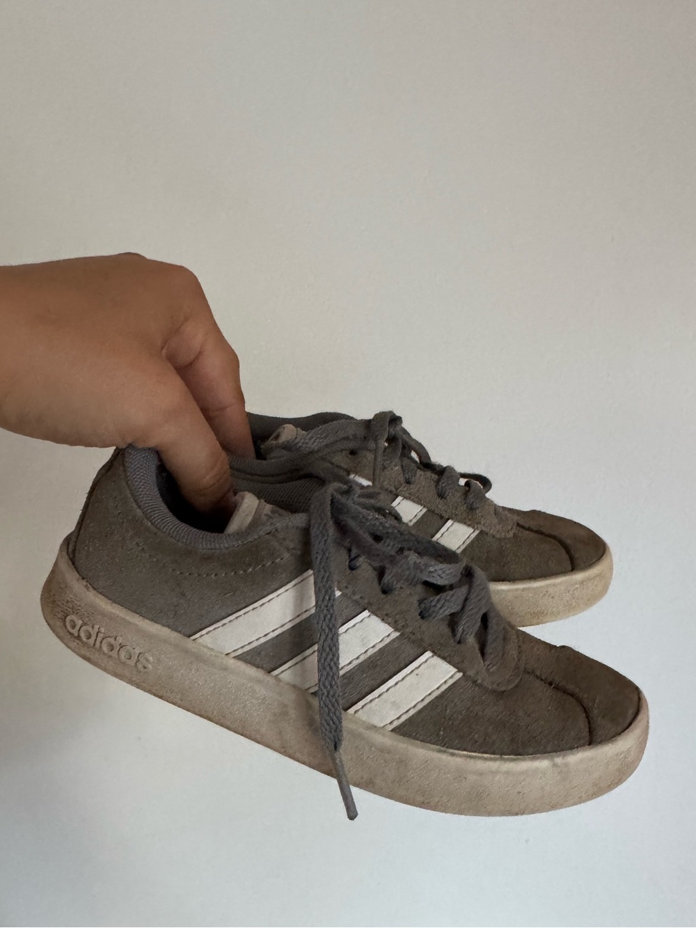 Adidas Kids Gray Suede Sneakers Casual Streetwear Y2K Skate Comy Outdoor Play